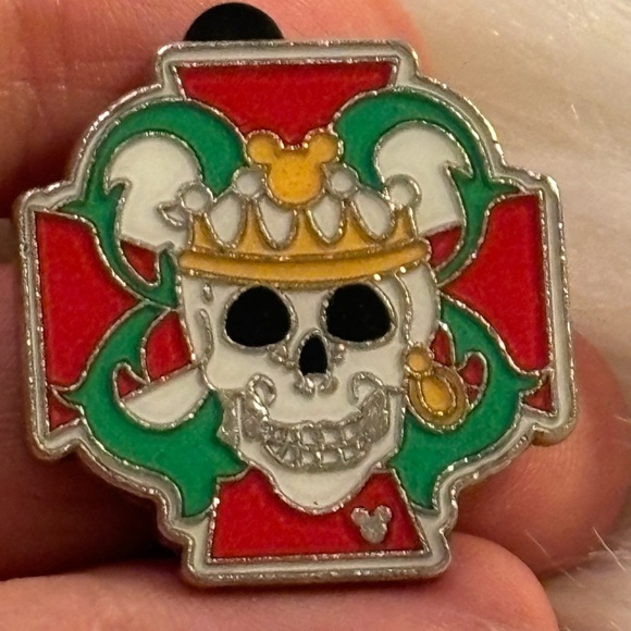 Disney Pirate King Sugar Skull Trading Pin 2002 - Picture 1 of 3
